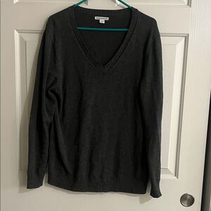 Amazon Essentials Women's Dark Gray V-Neck Sweater
